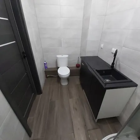 1140 Wloscianska 5 - Tanie Pokoje W Apartamencie - Samodzielne Zameldowanie - Self Check In Poznan Exterior photo