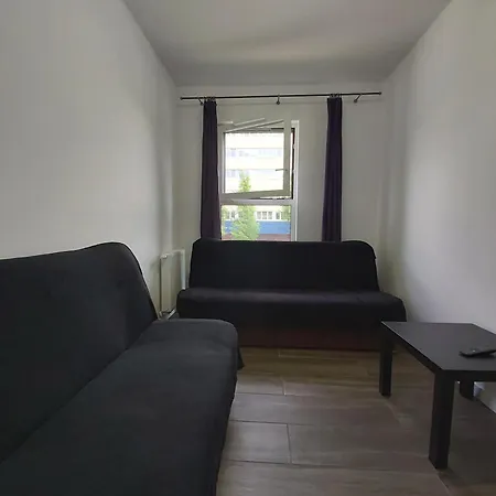 1140 Wloscianska 5 - Tanie Pokoje W Apartamencie - Samodzielne Zameldowanie - Self Check In Poznan Exterior photo